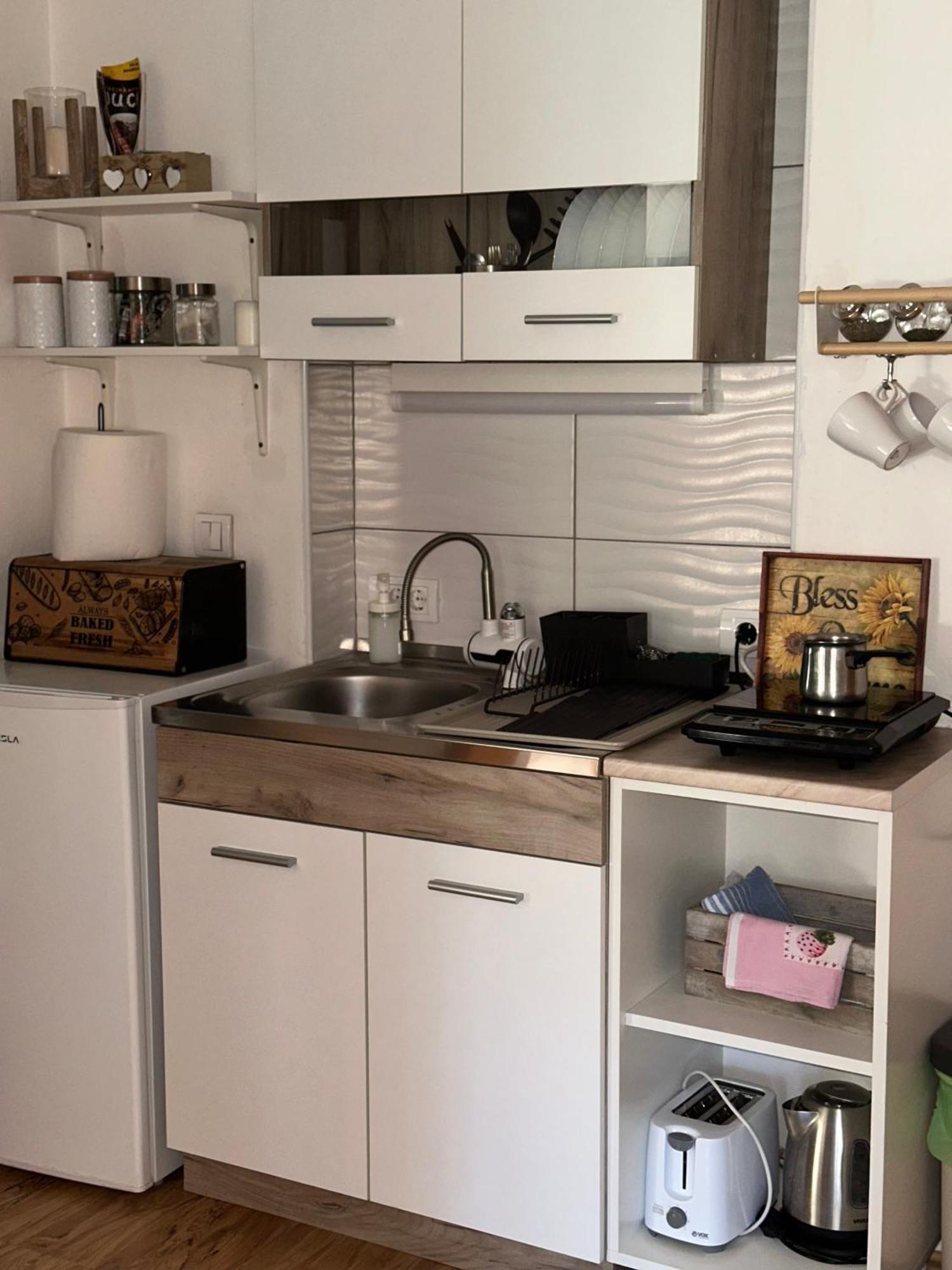 Lilyy Apartment Leskovac  Ngoại thất bức ảnh